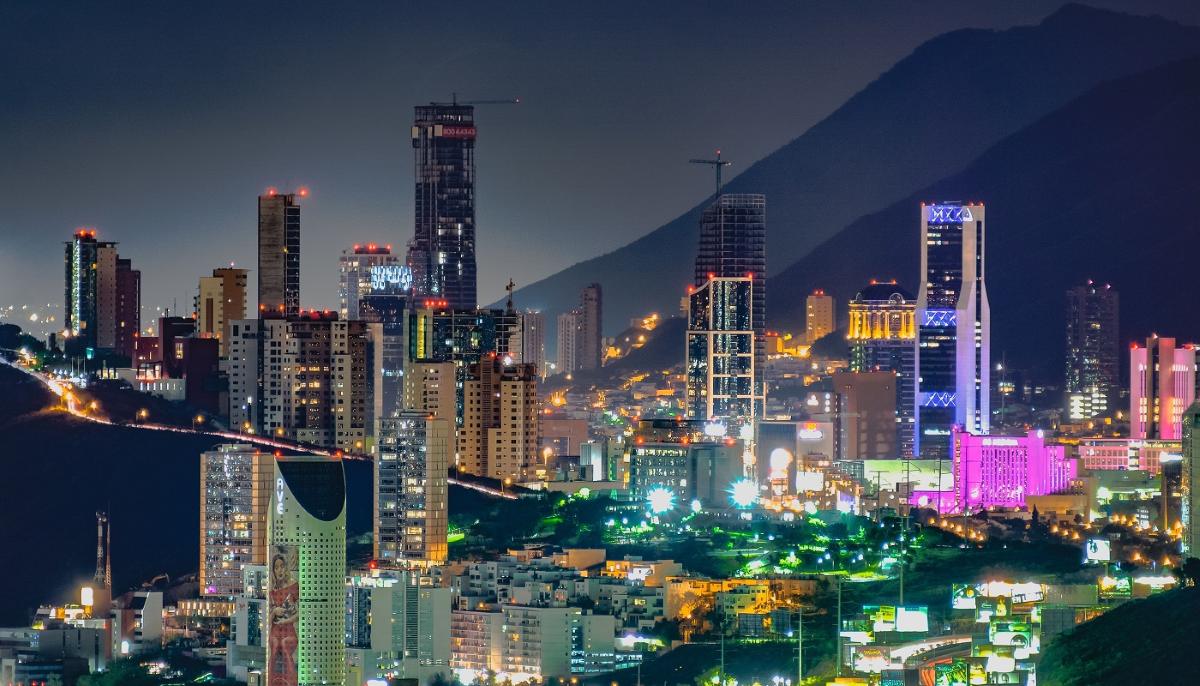 How Monterrey Support Operations Work for West Coast Teams